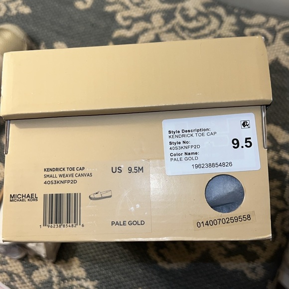 Brand New in Box Michael Kors Kendrick Toe Cap Espadrilles - Picture 10 of 11